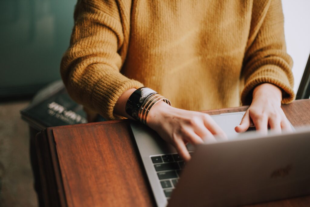 Social media marketing work 1024x683